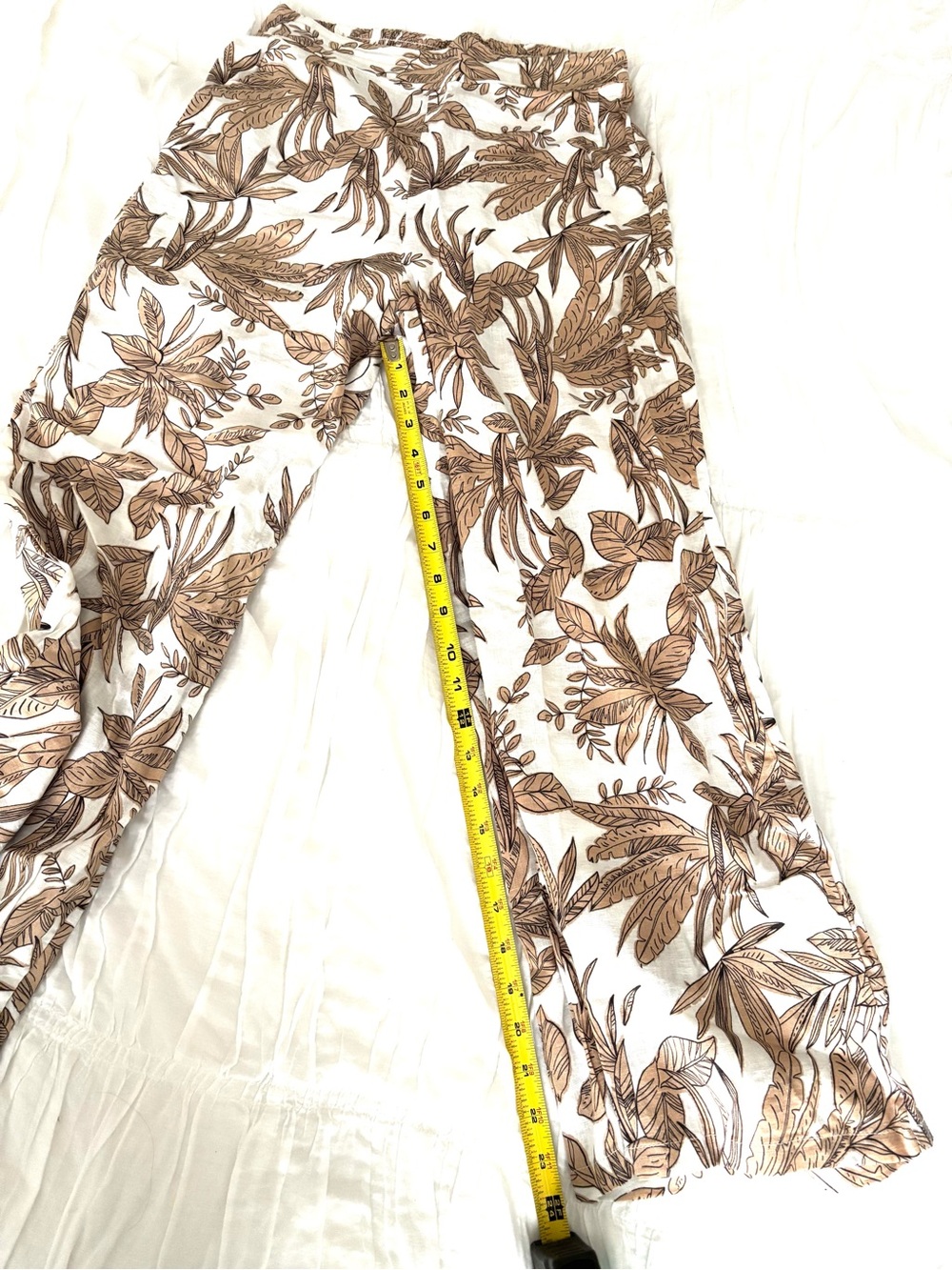 Floral Linen Wide-Leg Pant - Picture 9 of 10